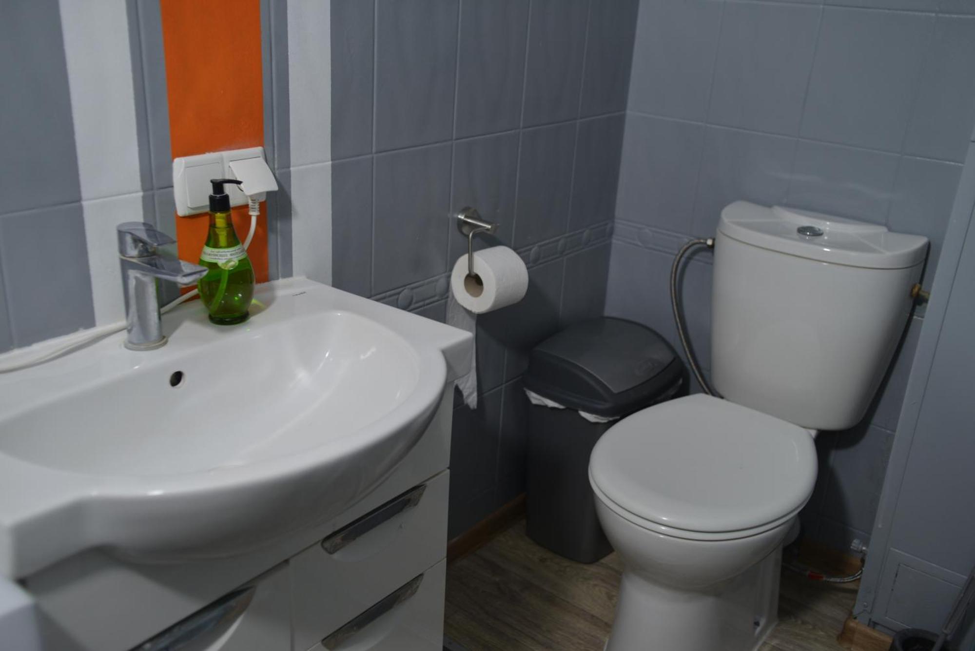 Uneed Rooms - Cloud 9 Kiev Ngoại thất bức ảnh